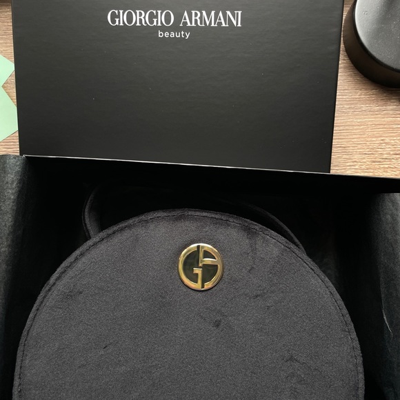 Giorgio Armani velvet black pouch - Picture 6 of 7